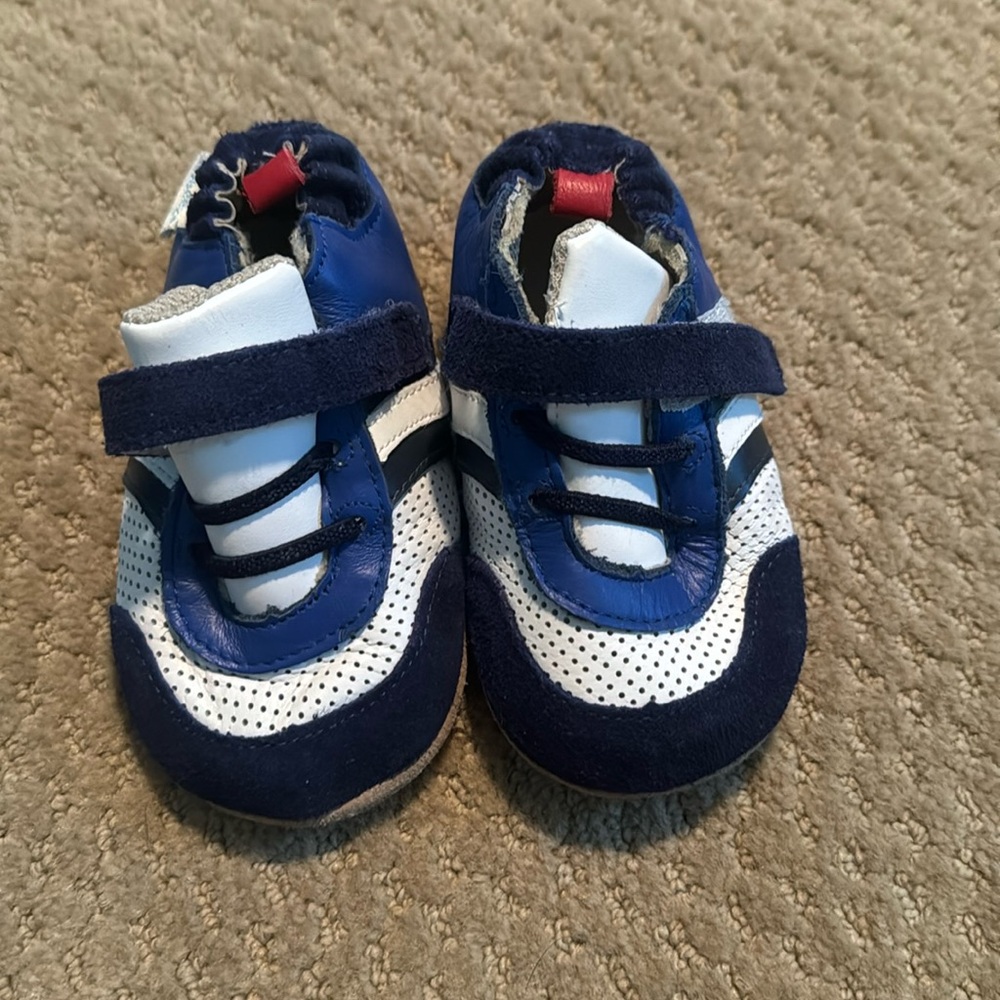 Robeez crib shoes